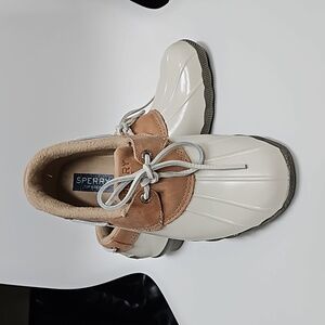 Sperry topsiders